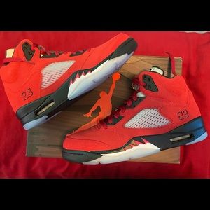 Deadstock Air Jordan 5 Raging Bull